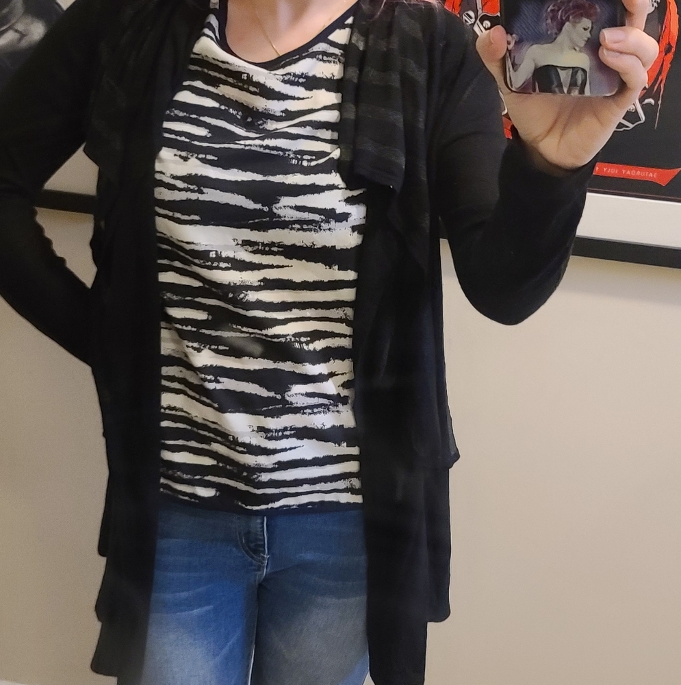 ⚡2/$25-Cupio waterfall cardigan
